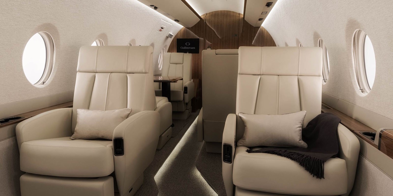 Gulfstream G280 gallery image 1