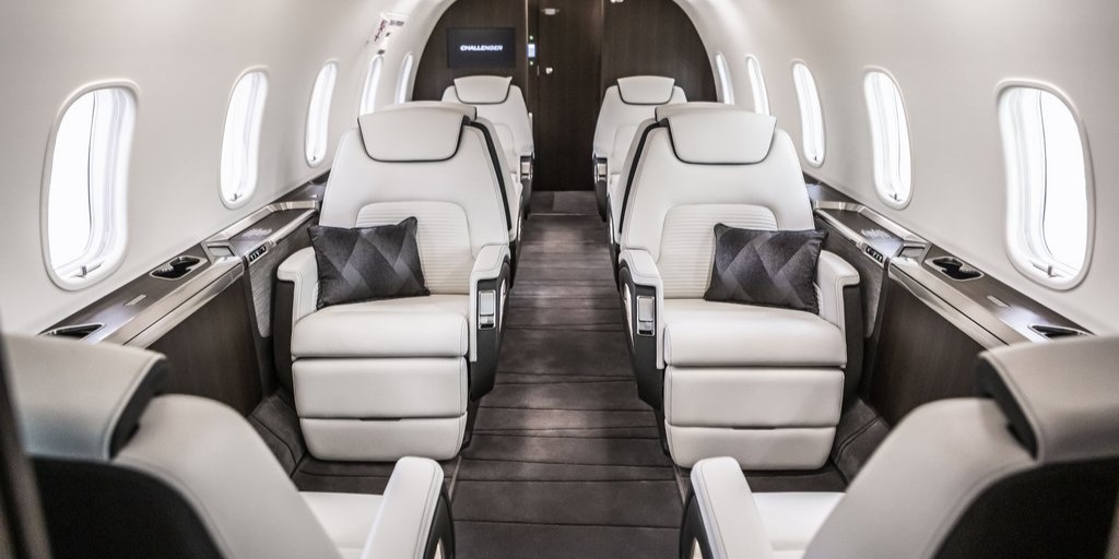 Bombardier Challenger 300 / 350 gallery image 3