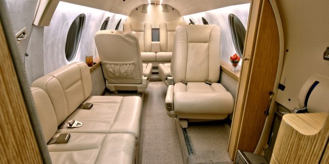 Dassault Falcon 100 gallery image 1