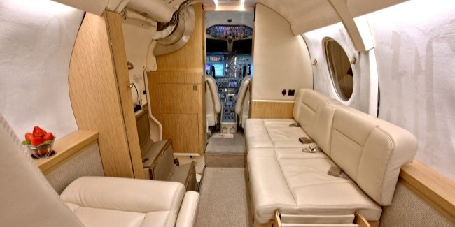 Dassault Falcon 100 gallery image 3