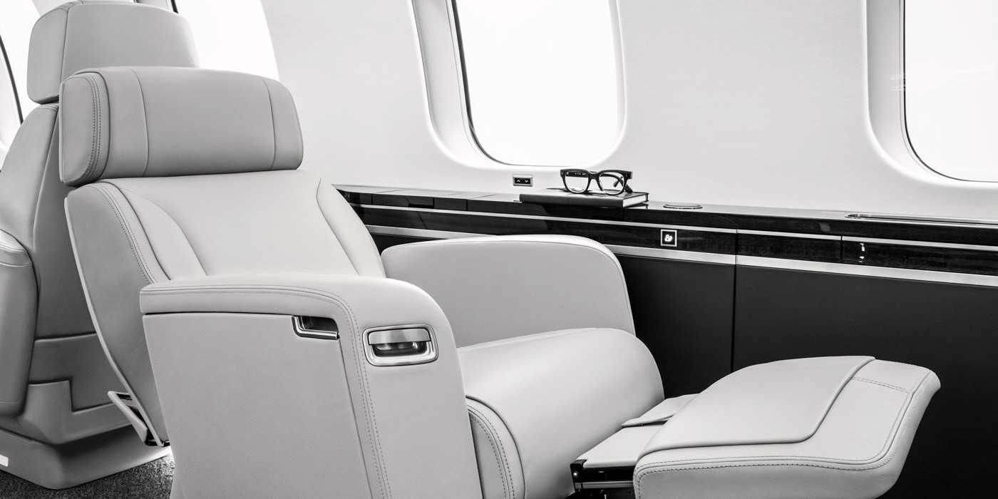 Bombardier Global 8000 first production aircraft completes successful inaugural flight 2