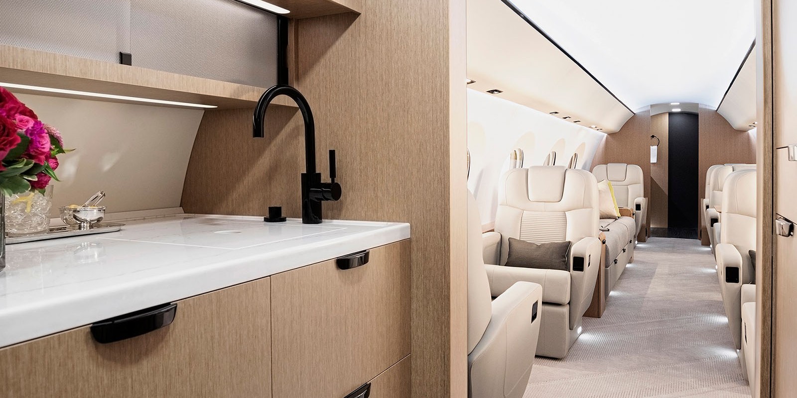 Gulfstream G400 gallery image 1