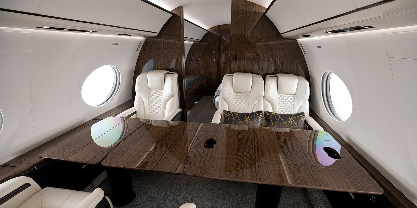 Gulfstream G700 gallery image 2